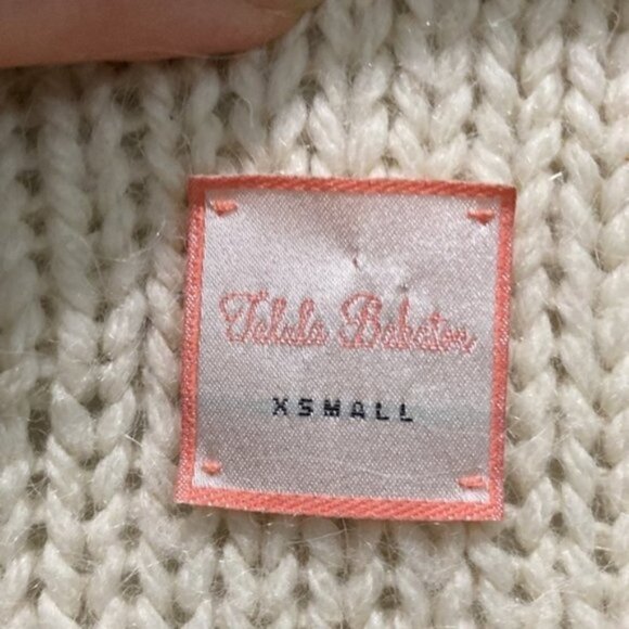 Aritzia Wool Chunky Knit Cardigan - Picture 14 of 16